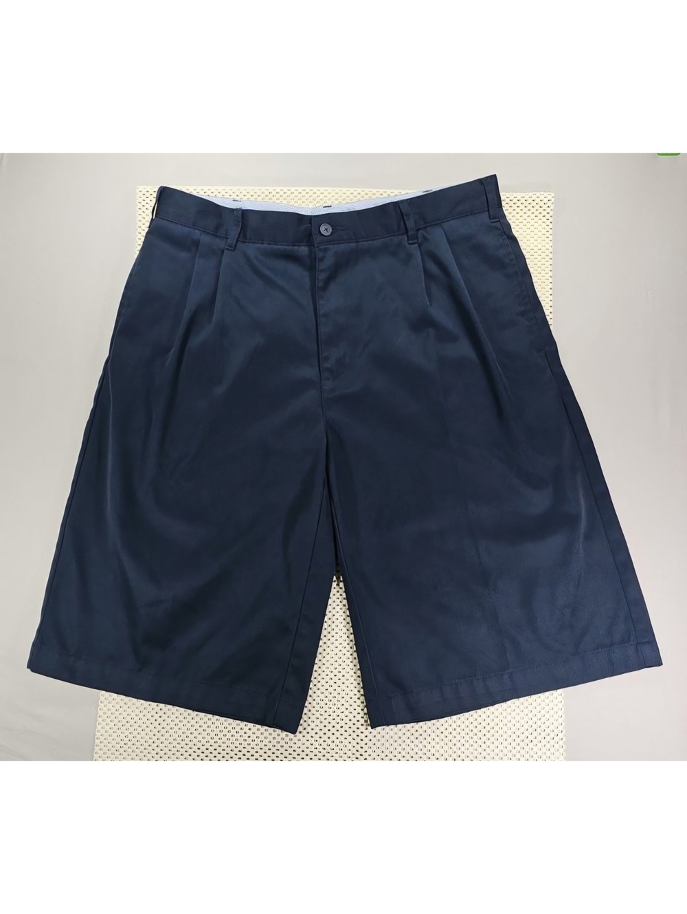 Lands' End Boys Navy Pleated Cotton Shorts.  Size 20 H